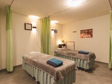 スズキリラクゼーションの雰囲気（半個室空間でオーナーがマンツーマンで施術します！）