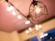 セレッソ(cerezo)の雰囲気（ラグジュアリーな店内で日々の喧騒を忘れる非日常感を…♪）