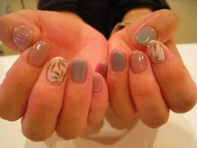 アロアロネイル(aloalo nail)/可愛いリーフ柄アート