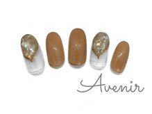 アヴィニール 表参道(Avenir)/