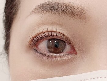 オズ(OZ)/ナチュラル上品な目元に