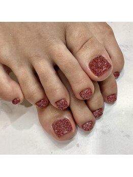 グリーディ(greedy)の写真/足元からオシャレに♪角質ケアとセットで女子力UP☆ フットネイルが初めての方にも◎