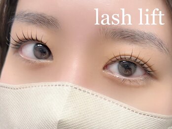 エサージュ 表参道店/まつ毛パーマ/担当：中富