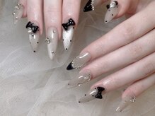 ピーカーブー 西梅田(PEEKABOO)の雰囲気（マグネット、持ち込みアート、パーツ付け放題）
