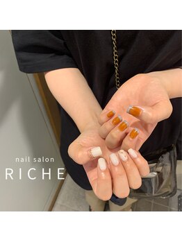 リッシュ(RICHE)/アシンメトリーネイル