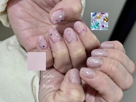 ビジューネイル