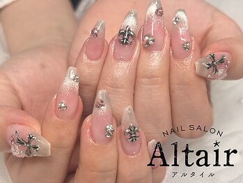 アルタイル(Altair)の写真/豊富なカラー・パーツで、あなたの理想のネイルを叶えます…♪色の変更やアートのご相談もOK！
