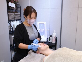 ミーエイト(Mii∞)/《ハイドラ毛穴洗浄・全顔》