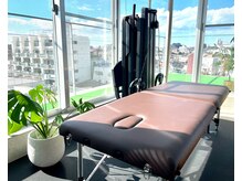 リボーン 自由が丘店(Gym Reborn)の雰囲気（ストレッチベッドでリラックスをしながら整体(筋膜リリース)♪）