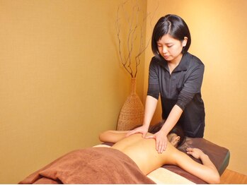 ボディケアグリーンズ 本店(body care GREENS)の写真/体調に合わせ13種の精油から3種類を選択☆【全身整体＋GREENS式アロマトリートメント（全身）120分￥9550】