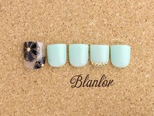 ネイルサロン ブランロール 三軒茶屋店(Blanl'or)/ＦＯＯＴ爽やかフラワー￥8,760