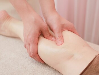 サロン ド フルール(Salon de Fleur)の写真/【オールハンドで美脚ケア★】リンパを流してスラッと美脚♪つよもみなど力加減ご自由に◎足つぼも有◎