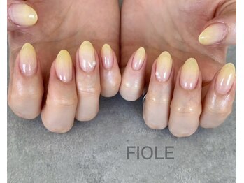 フィオル(FIOLE)/グラデーションネイル♪