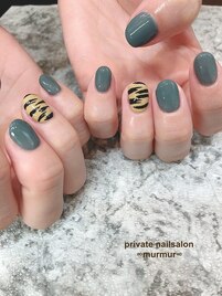 虎柄ネイル