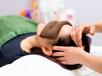 ファーノ/ヘッドスパは目元のケアから