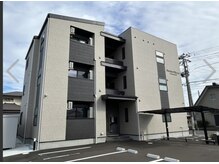 nanea pua eye salon【ナネアプア】【3/5 NEW OPEN(予定)】の雰囲気(外観:アパートの1室で営業してます。エントランスあり102号室。)