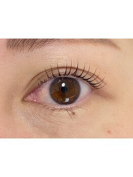 ナチュラル上品な目元にしたい