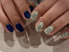 ネイビー　チェックネイル
