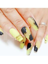 イルス(Ilus)/ネオンxブラック