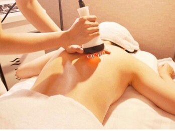 リラックスニャ(Relaxnya)の写真/温熱ハイパーナイフ×極上手技で相乗効果UP★溜まった疲れを解消し毎日快調に♪慢性的な首肩こり,頭痛改善