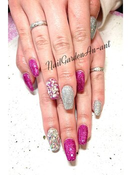 アンアント(An-ant)/グリッターネイル