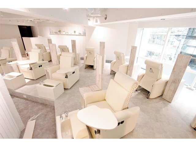 Nail Salon Diva 塚口店【ネイルサロンディーバ】