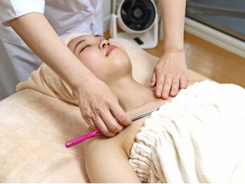 リナーシェ(RINASCe)/デコルテシェービング