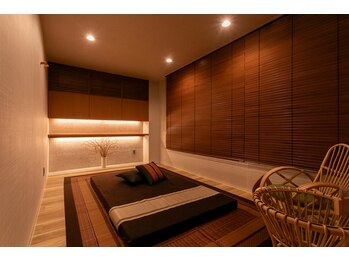 アカリ(燈 akari)/タイ古式施術マットルーム