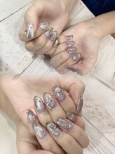 ネイルアンドまつ毛エクステ ルーナ イオン多摩平の森店/マグネット×スワロフスキー