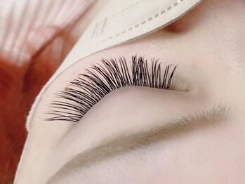 クレアラルーチェ 四国中央店(Crea la Luce)の写真/濃密ボリュームでアイライン効果♪【フラットラッシュORボリュームラッシュ】ボリュームが欲しい方◎