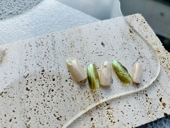 テテネイル(tete.nail)/オーロラパウダー×ぷっくり＊