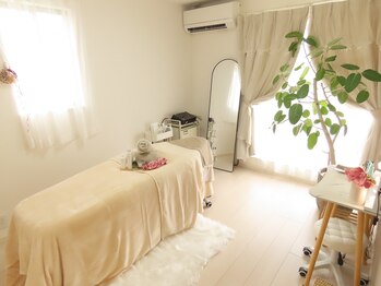 プリマ 大津店(PRIMA)/白を基調とした落ち着いたサロン