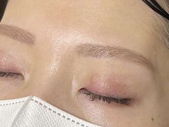 エマ ランド(emma land)/ほんのりピンク眉［恵比寿/眉毛]