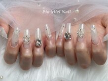 ピオミエルネイル 新宿(pio miel nail)/シアーホワイト×ビジューパーツ
