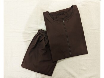 丸の内接骨院グループ 銀座リリース整体院/お着替えあり(上下各100円)