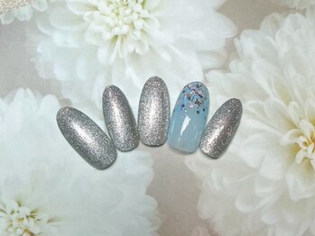 ビューティフルムーン ネイル 本厚木(Beautiful Moon Nail)/持ち込みアート2~4本