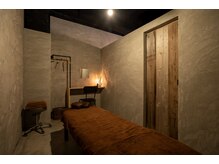 アンテナス(Antennas)/施術室