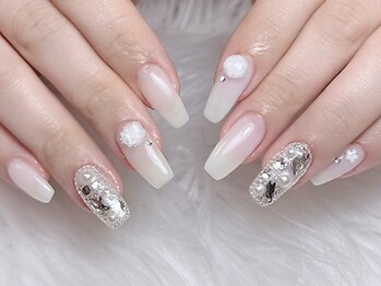 ブイピーネイル 新大久保(VP nail)の写真/新大久保駅徒歩2分☆リボン・ハート・キラキラ等、可愛い&リーズナブルなネイルを楽しめる♪輝く指先へ◆