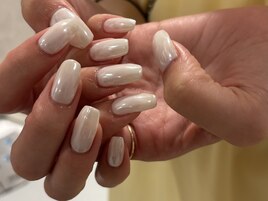 ホワイトオーロラネイル