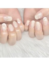 リッシュ トロワ(RICHE trois)/ベージュ雪ネイル♪