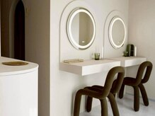 ドレッサー完備◎施術後はゆっくりお直しできます♪