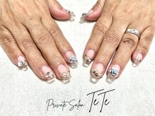 テテ(TeTe)/クリアネイルデザイン