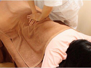 桂林堂 上大岡院の写真/腰痛・歪みにお悩みの方、姿勢を改善したい方に◎【全身整体マッサージ(40分)+骨盤矯正(20分)計60分¥4500】