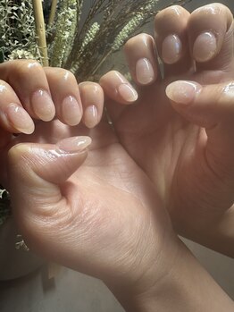 プルメリアドット(Plumeria.)/ナチュラルキラキラネイル