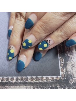 ロータス Lotus/丸フレンチネイル