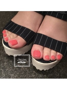 エリー(ellie)/ネオンフットネイル
