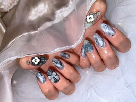 《大理石×揺れパーツnail》