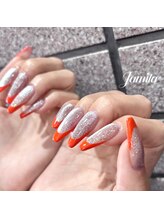 ジャミーラ/オレンジフレンチで夏映え