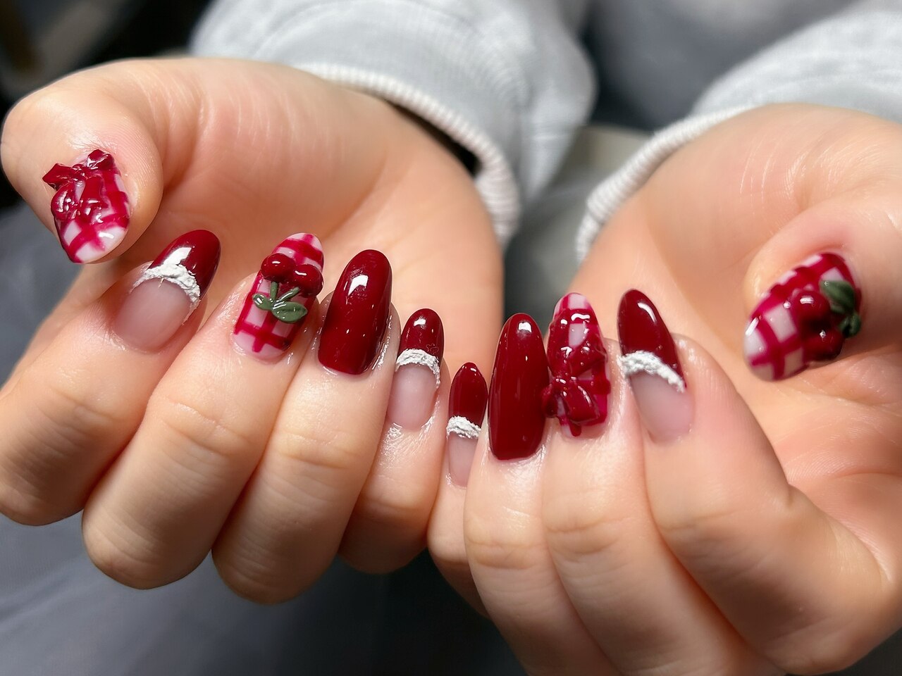 2026年夏トレンド】ボルドー リボンのネイルデザイン集｜人気順｜10