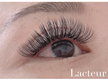 ラクトゥール(Lacteur)/3Dボリュームラッシュ 付け放題